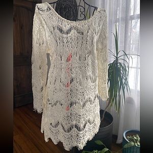 BKE Buckle Lace Top with Hot Pink Zipper. Easy Layering for Multiple Styles